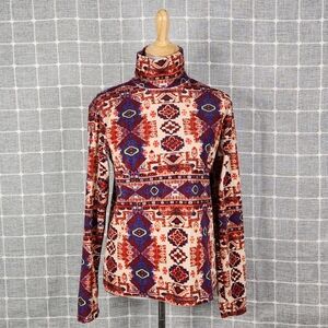 V de Vinster Tapestry Velveteen Turtleneck